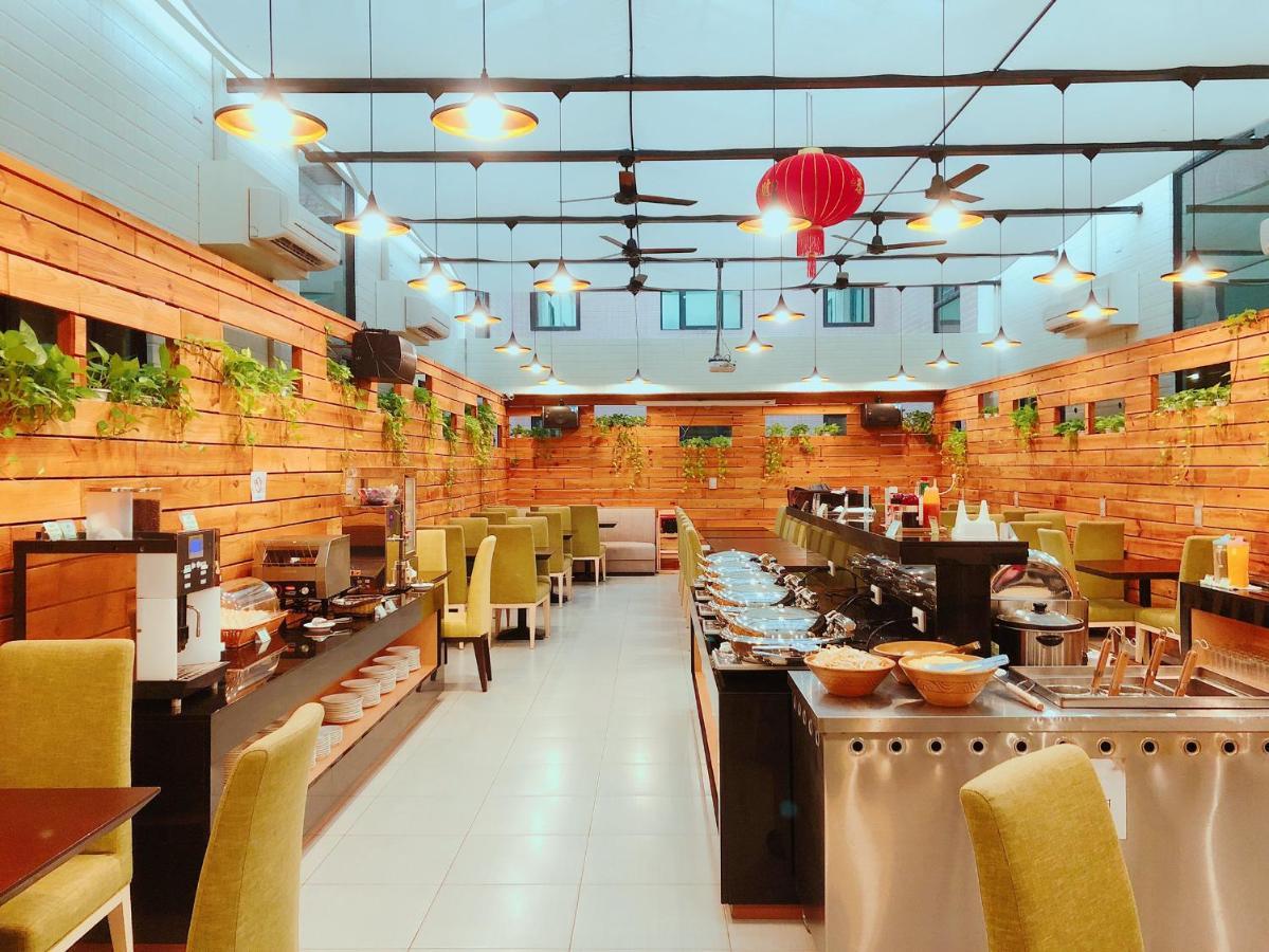 Wemeet Hotel Pingtung Exterior foto