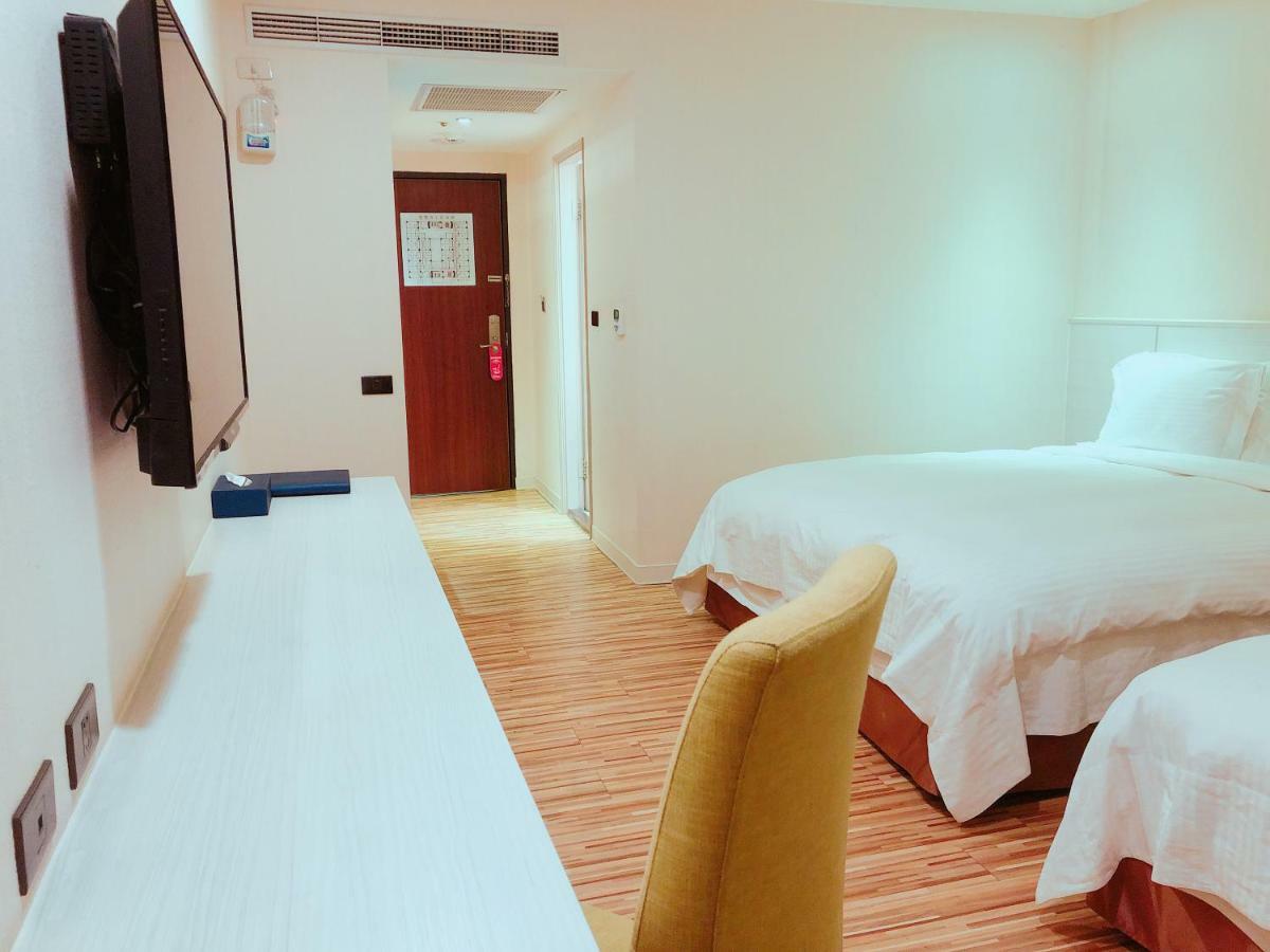 Wemeet Hotel Pingtung Exterior foto