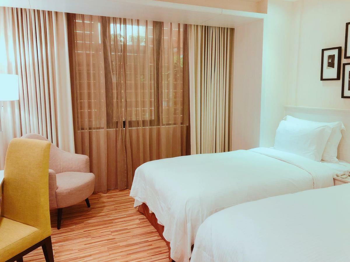 Wemeet Hotel Pingtung Exterior foto