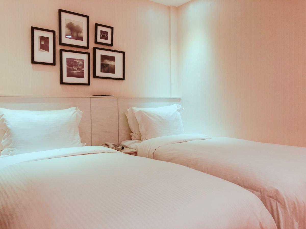 Wemeet Hotel Pingtung Exterior foto